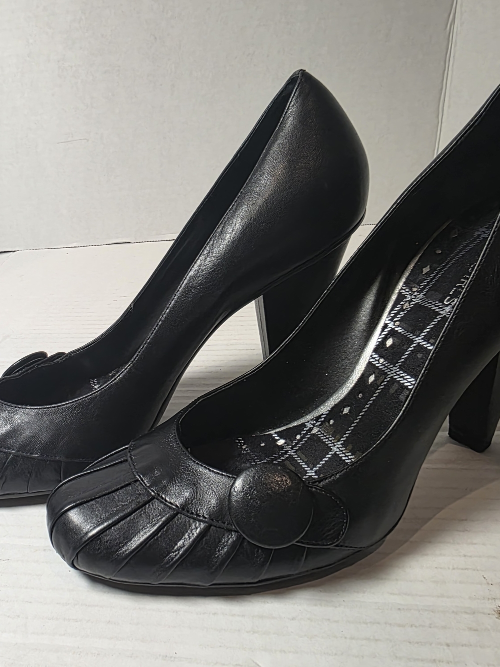 BCBG Girls Black Plaid Insole Heels